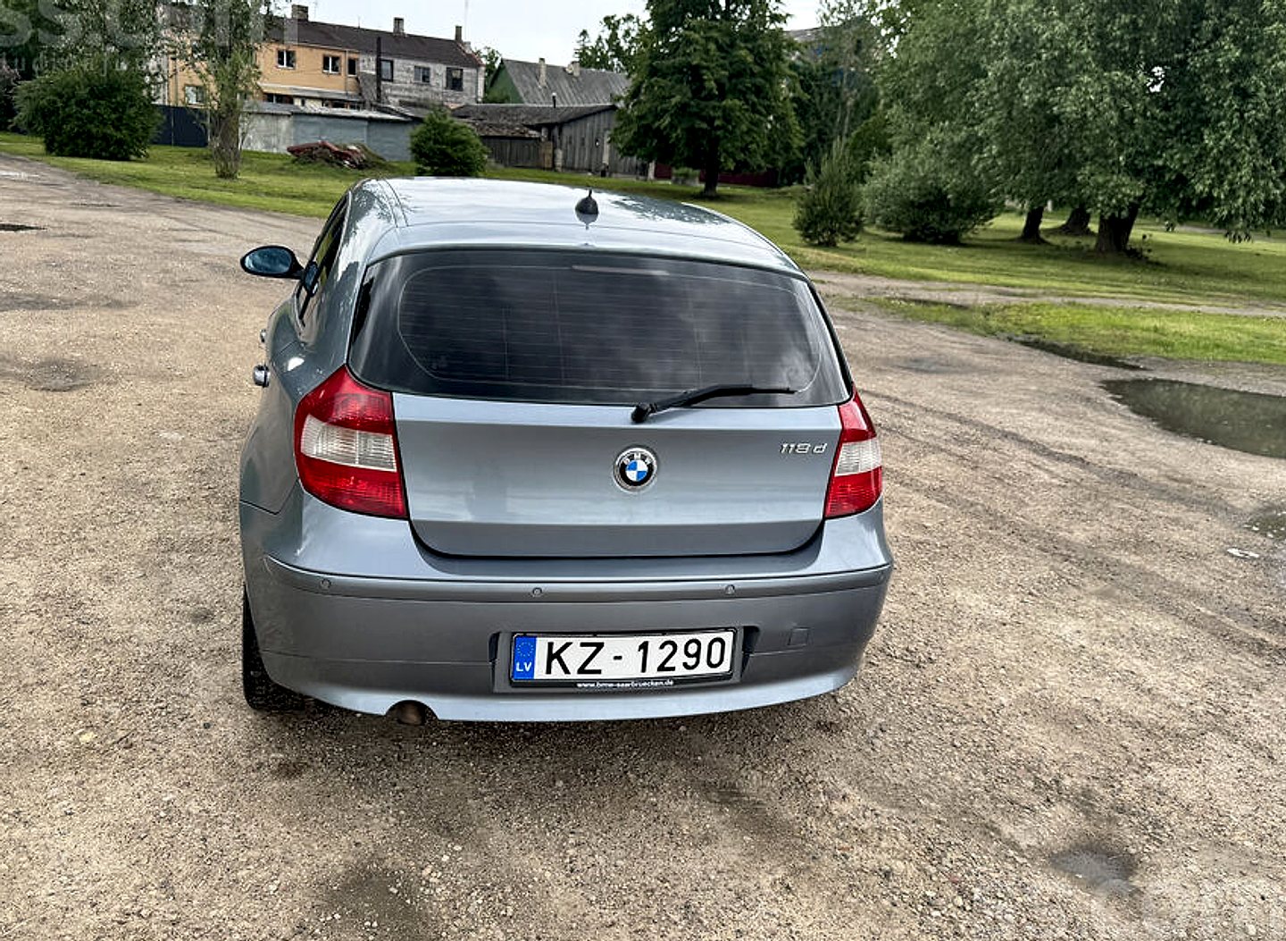 BMW 118 — foto 4