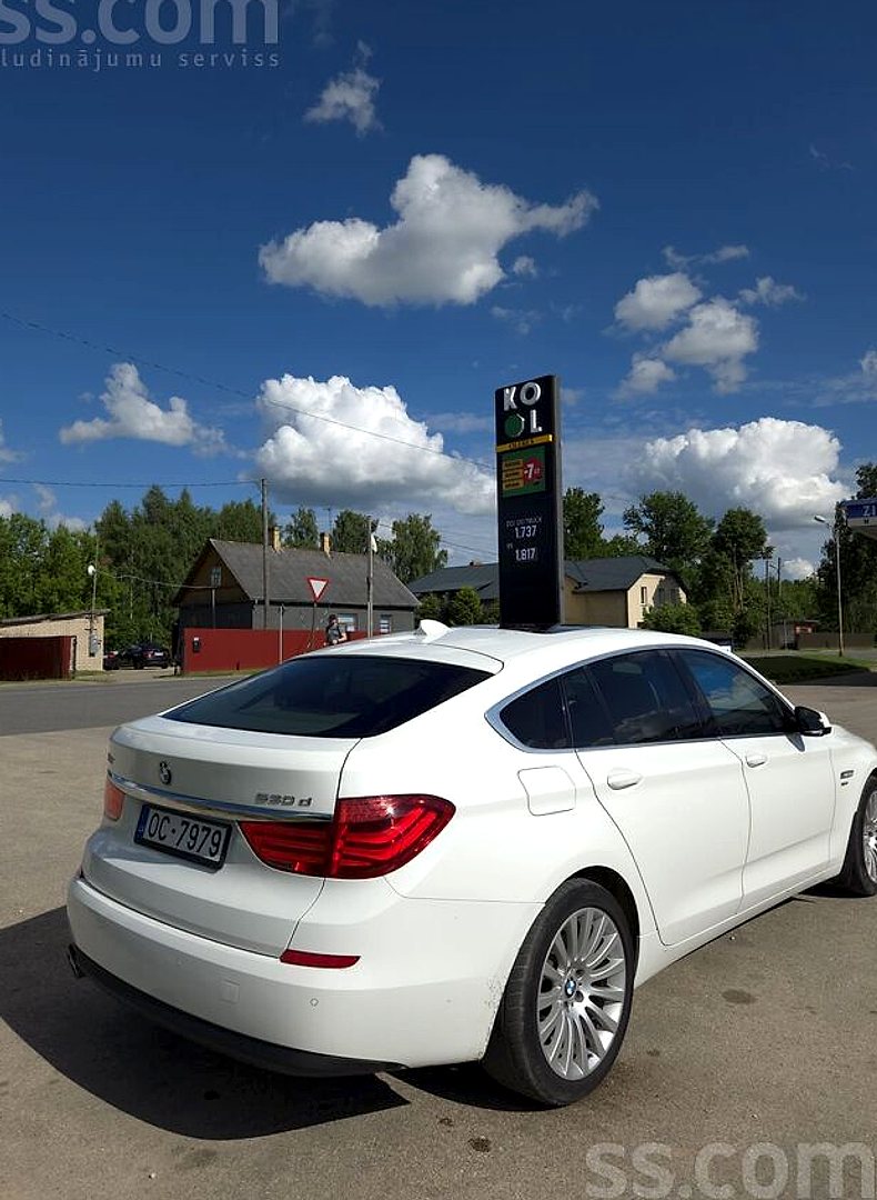 BMW 530 — foto 4