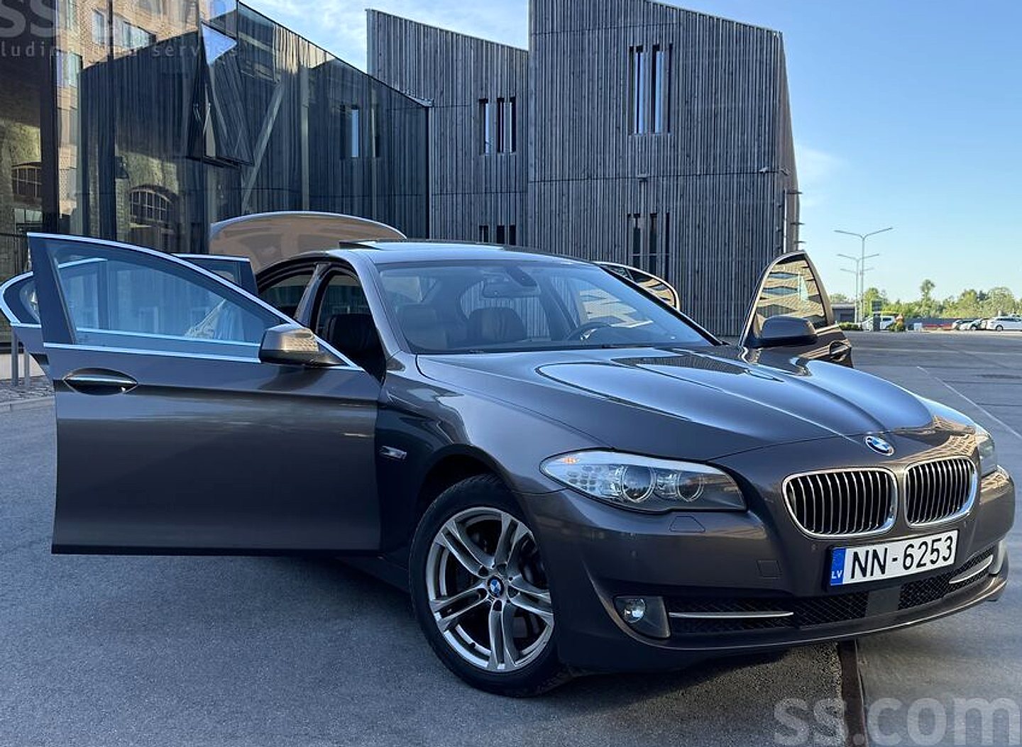 BMW 528 — foto 6