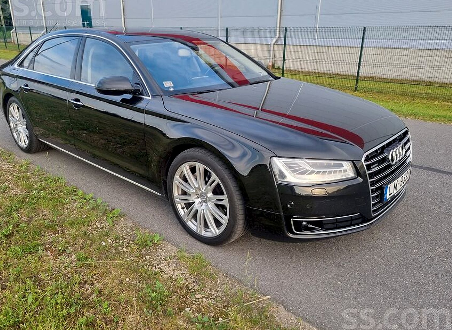 Audi A8 — foto 2