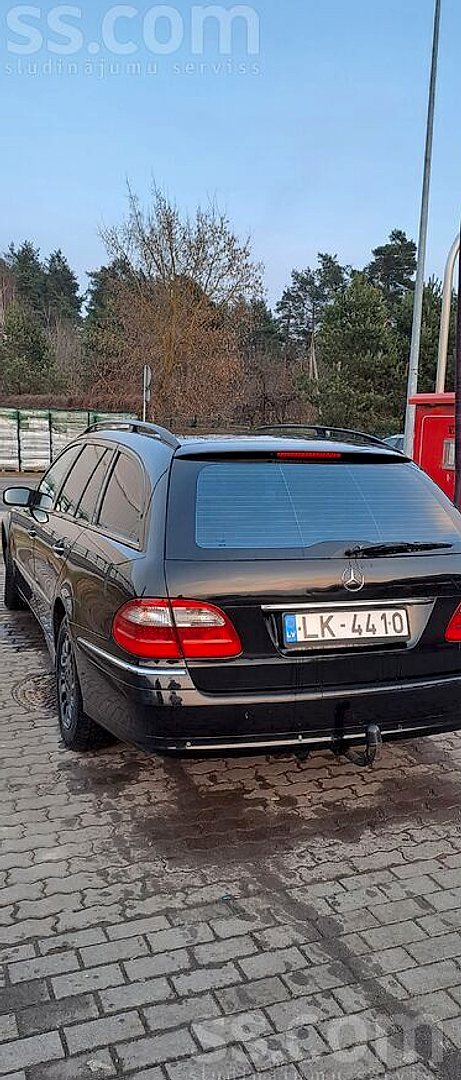 Mercedes-Benz E270 — foto 5