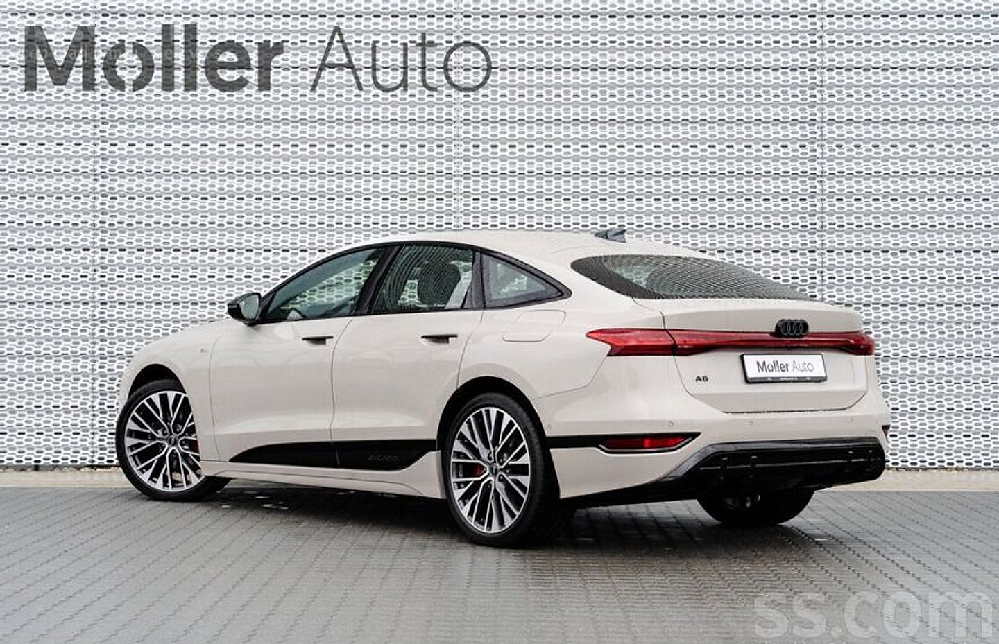 Audi E-tron — foto 2