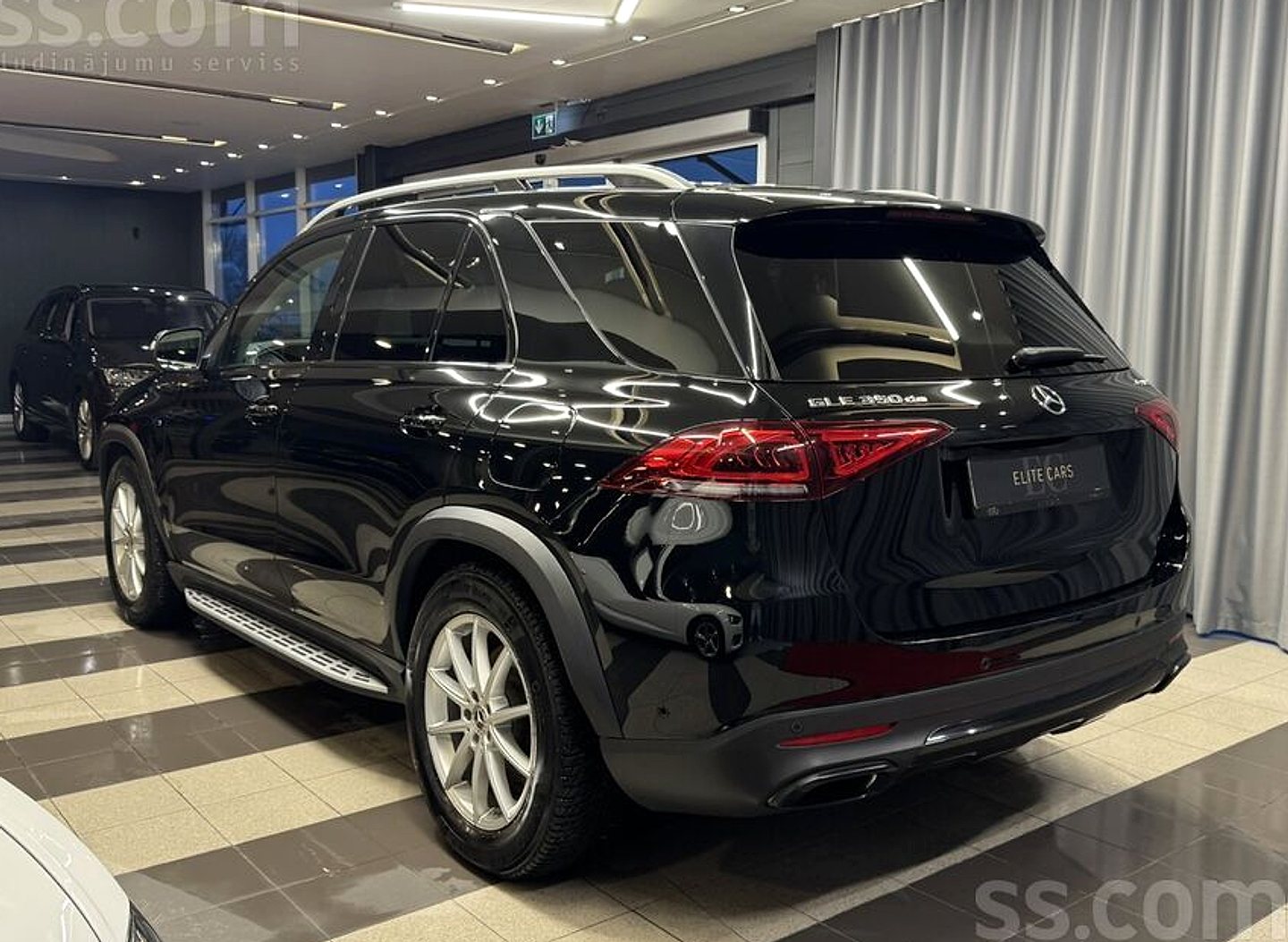 Mercedes-Benz GLE 350 — foto 6