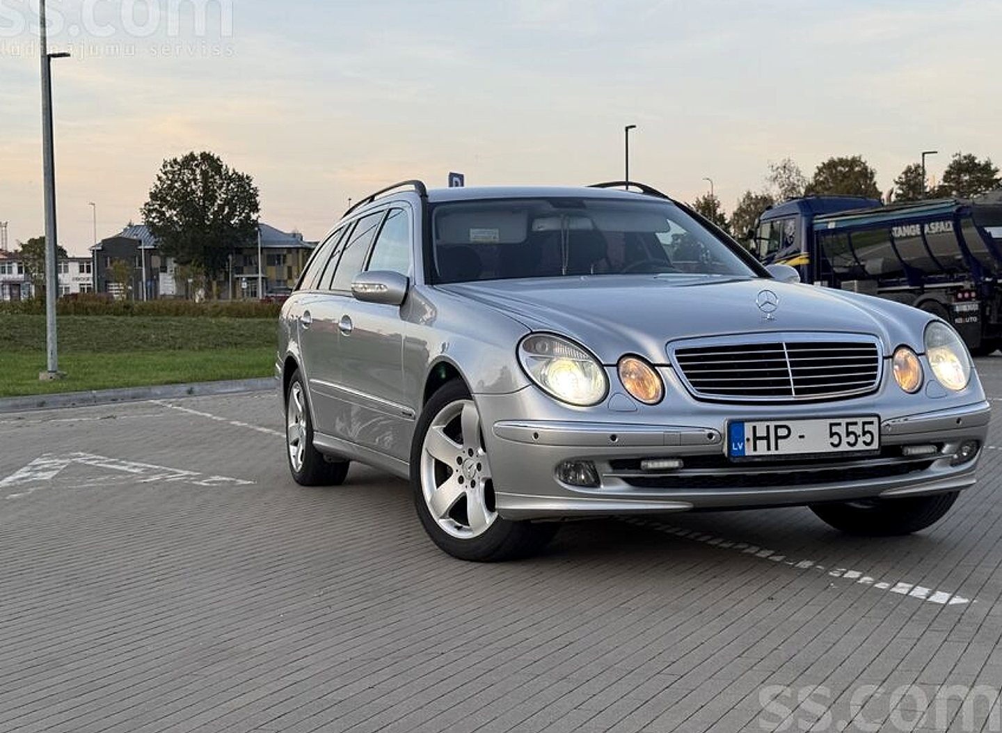 Mercedes-Benz E280 — foto 5