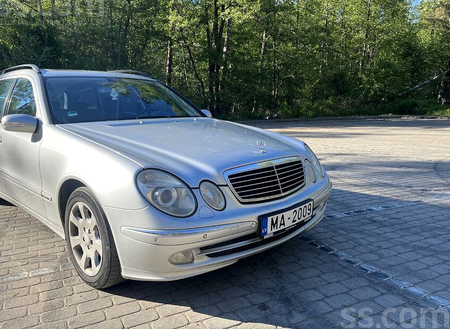 Mercedes-Benz E280 — foto 4