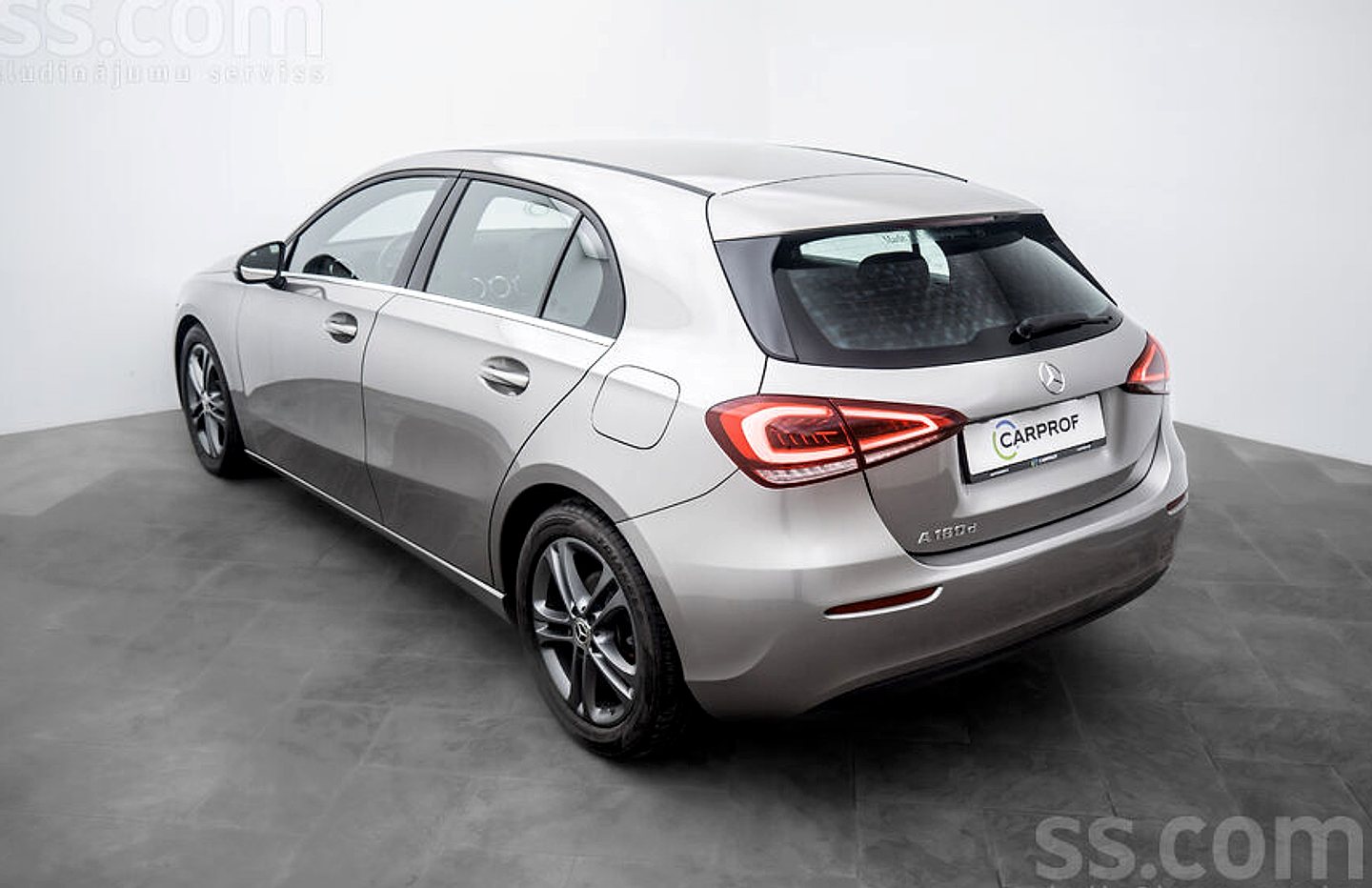 Mercedes-Benz A180 — foto 6