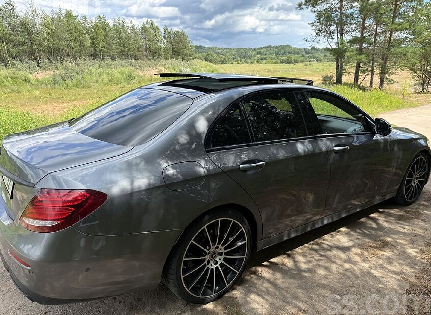 Mercedes-Benz E220 — foto 5