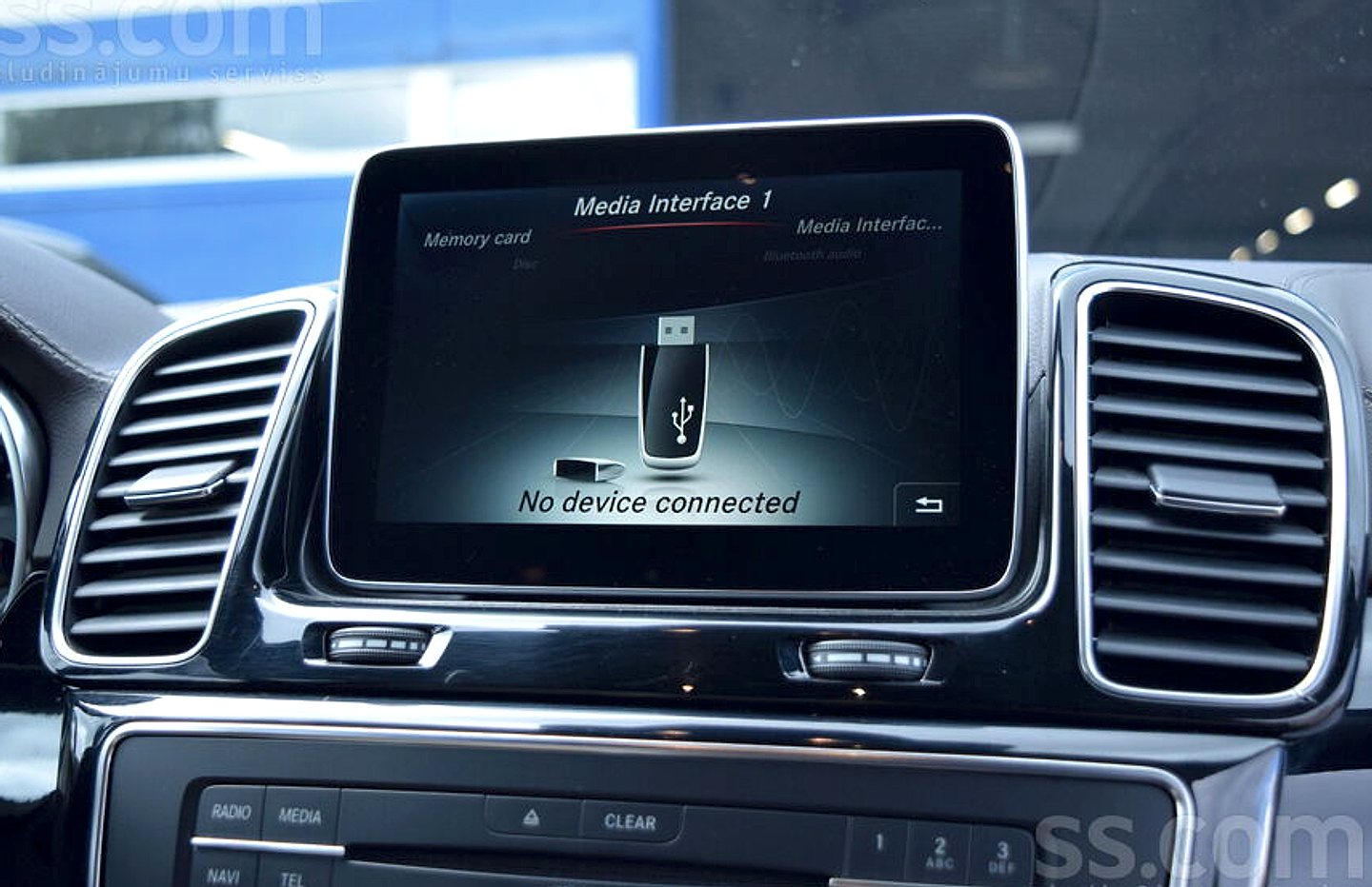 Mercedes-Benz GLE 350 — foto 6