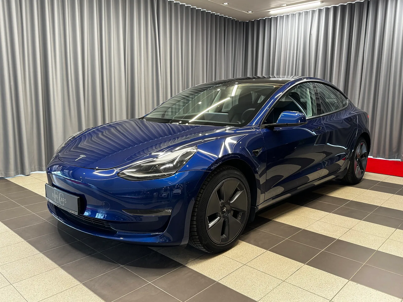 Tesla Model 3, 2021. gads