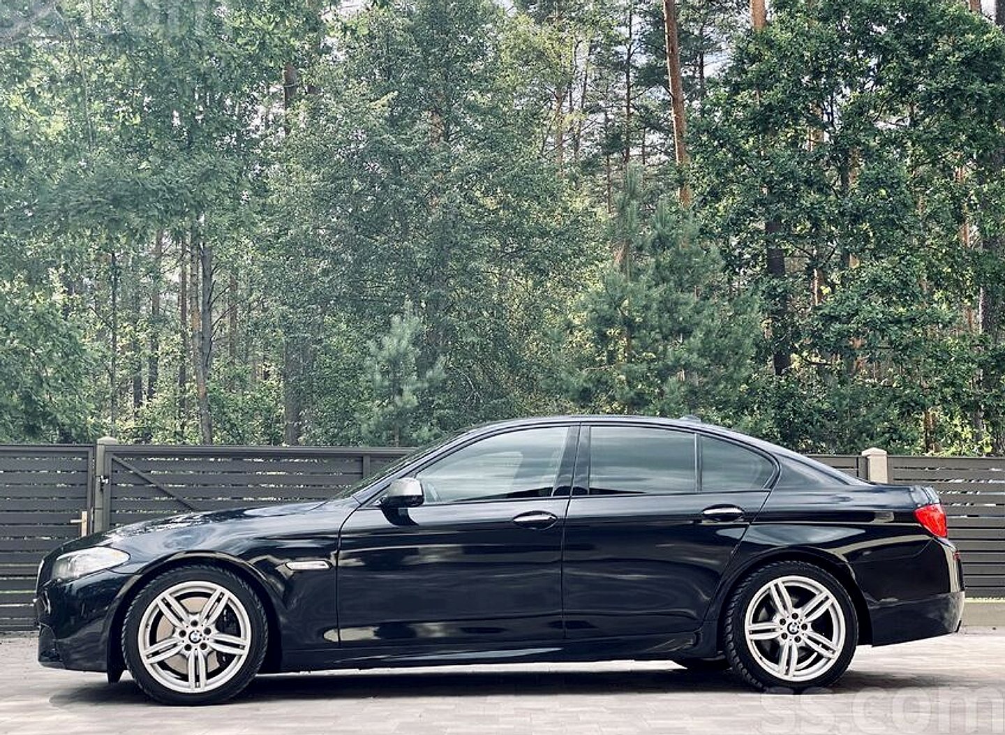 BMW 550 — foto 5
