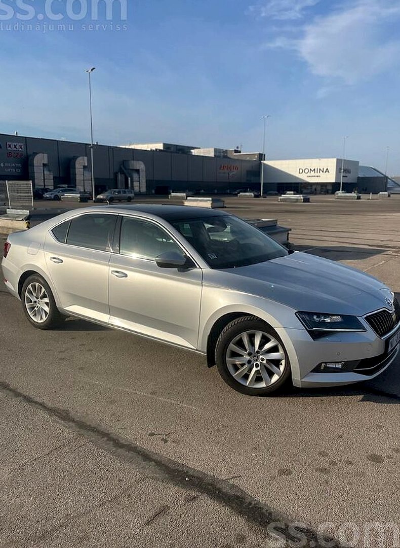 Škoda Superb, 2017. gads