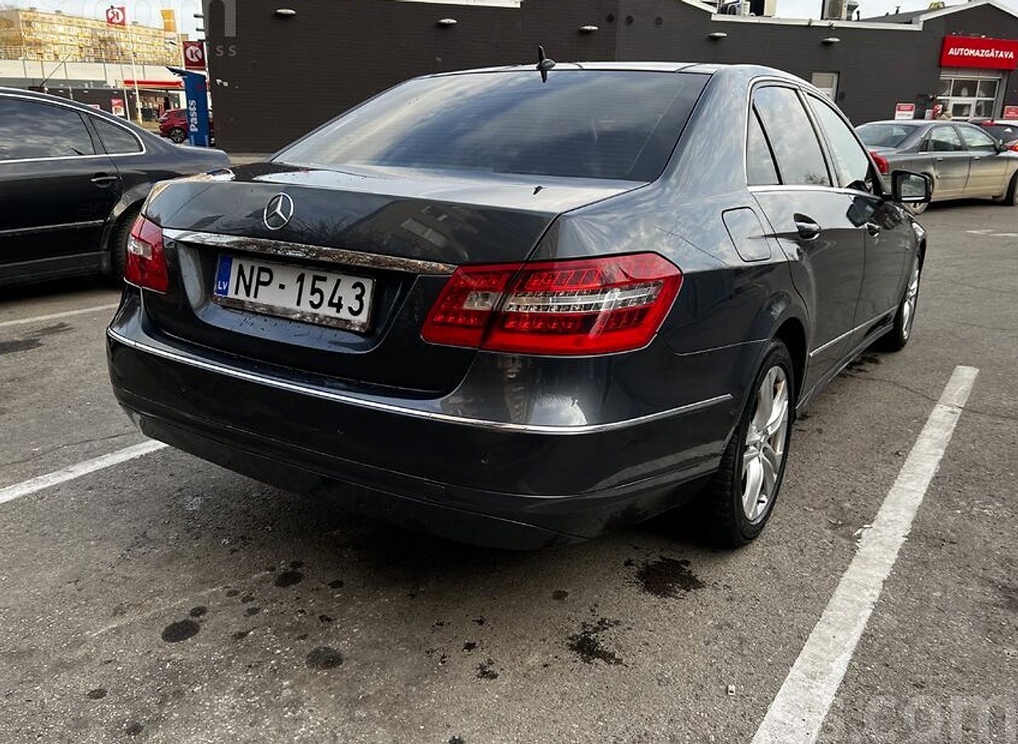 Mercedes-Benz E250 — foto 4
