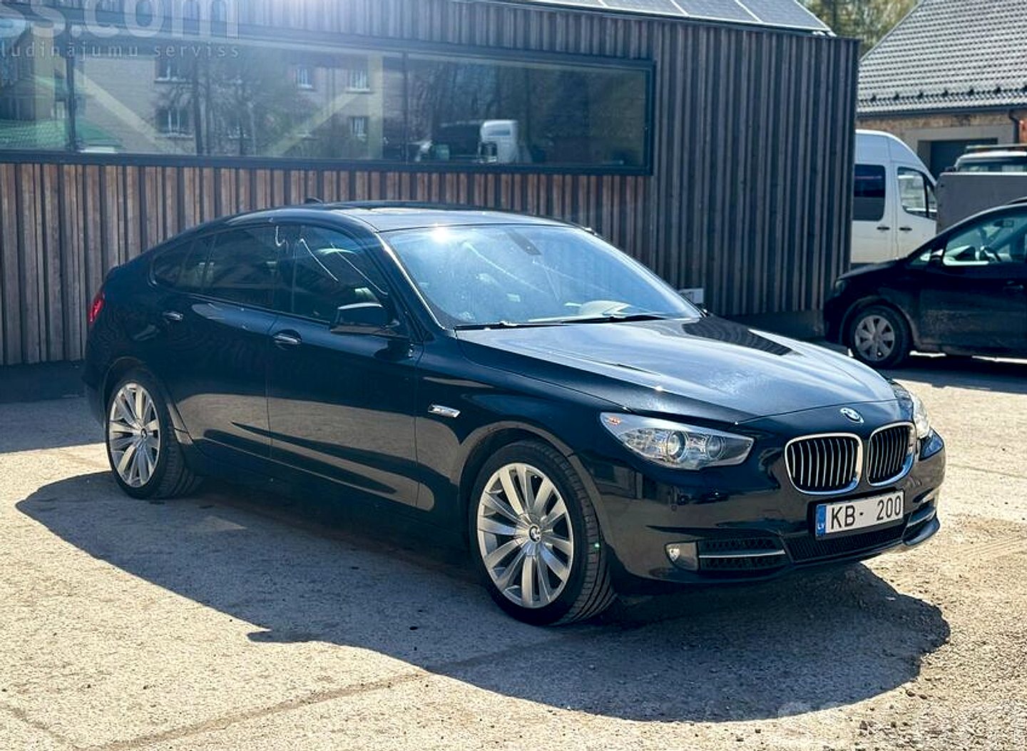 BMW 530 — foto 2