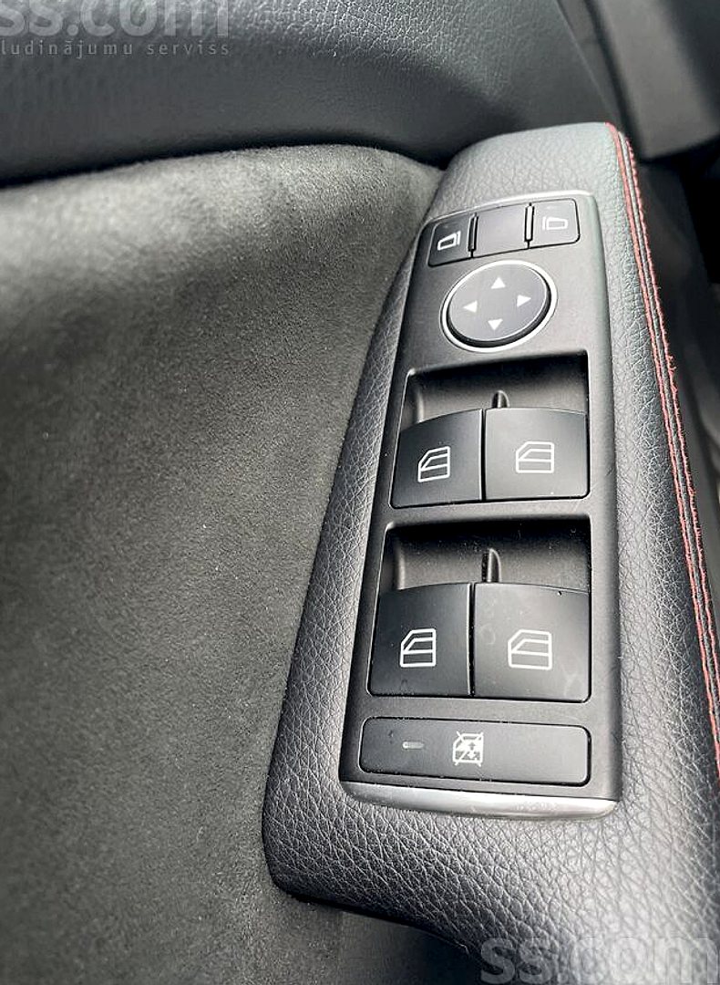 Mercedes-Benz CLA180 — foto 6