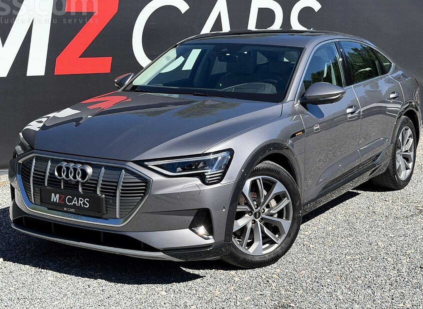 Audi E-tron — foto 2