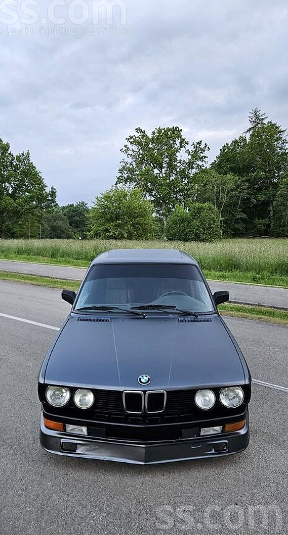 BMW 525 — foto 2