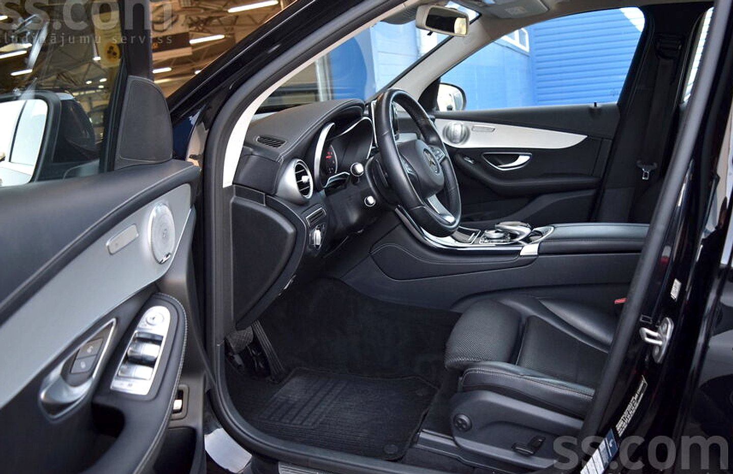Mercedes-Benz GLC 220 — foto 3