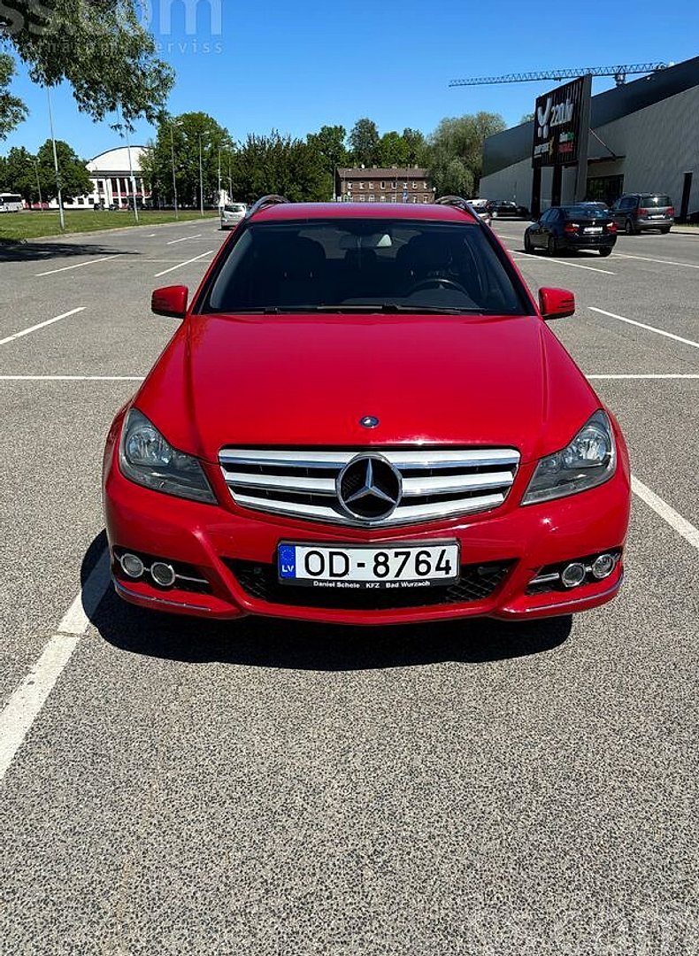 Mercedes-Benz C200 — foto 3