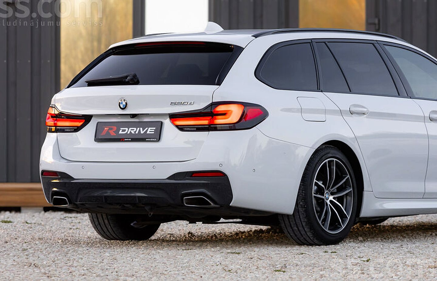 BMW 520 — foto 6