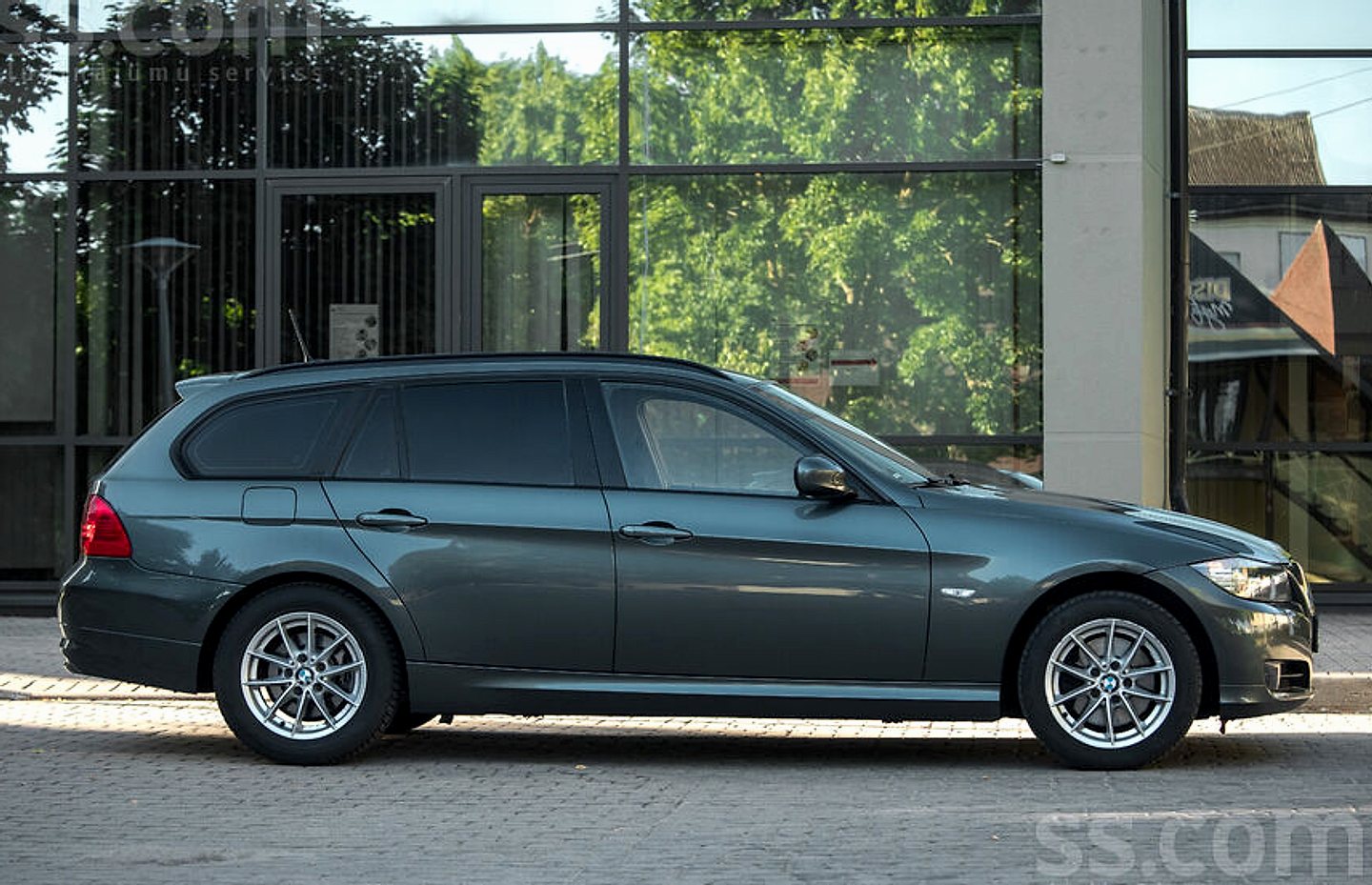BMW 320 — foto 5