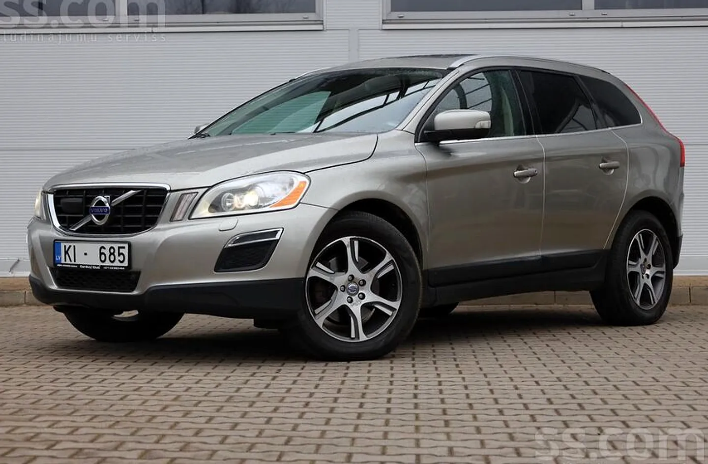Volvo XC 60, 2011. gads