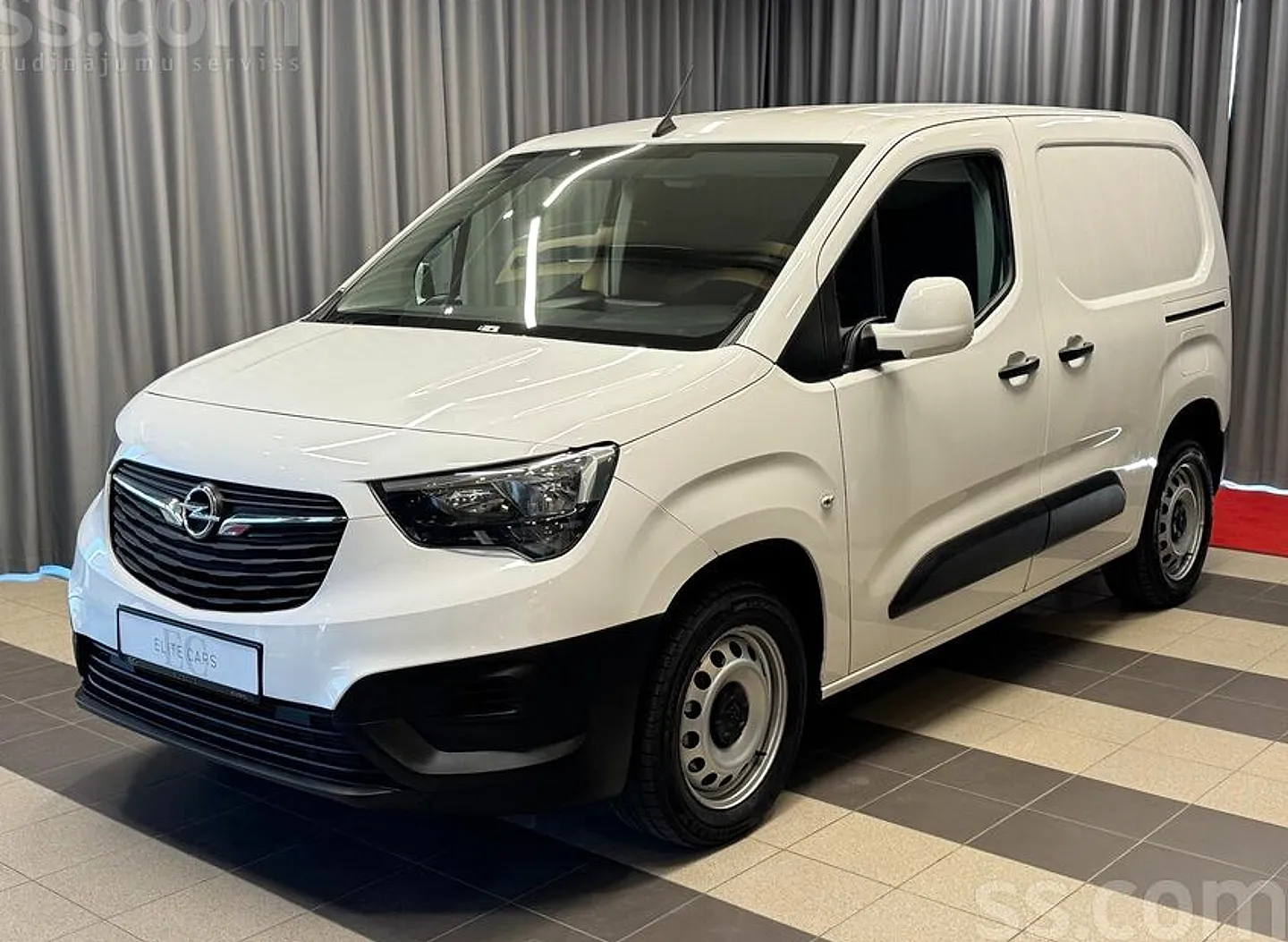 Opel Combo, 2021. gads