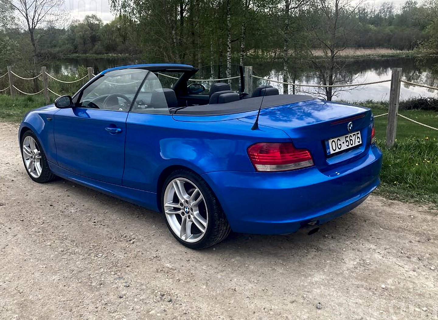 BMW 118 — foto 2