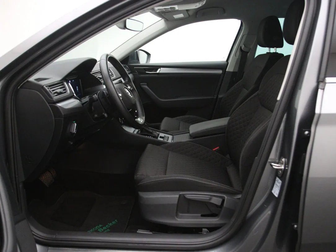 Škoda Superb — foto 5
