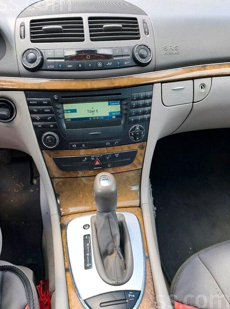 Mercedes-Benz E270 — foto 5