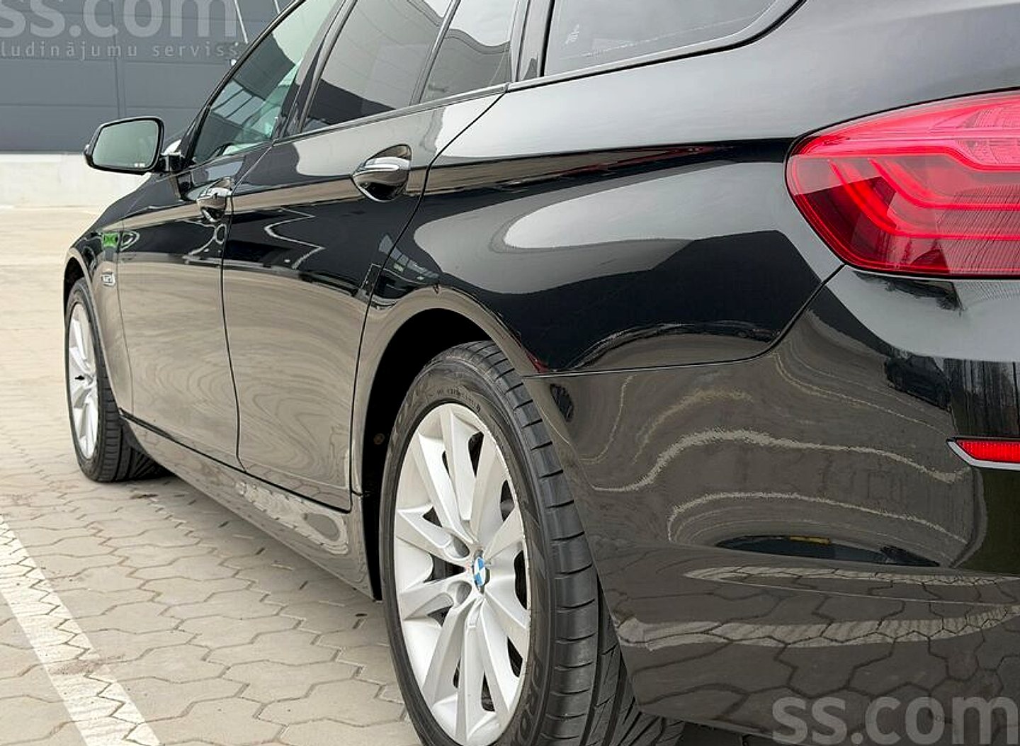 BMW 530 — foto 4