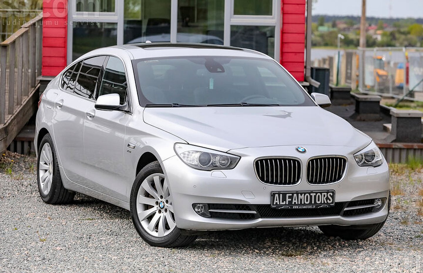 BMW 530 — foto 2