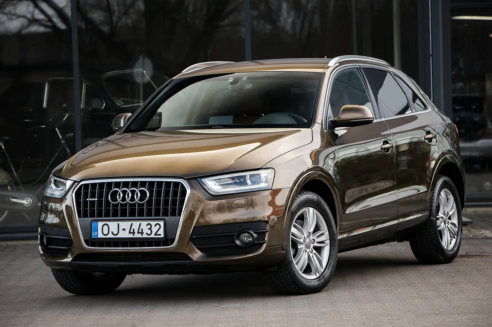Audi Q3, 2011. gads