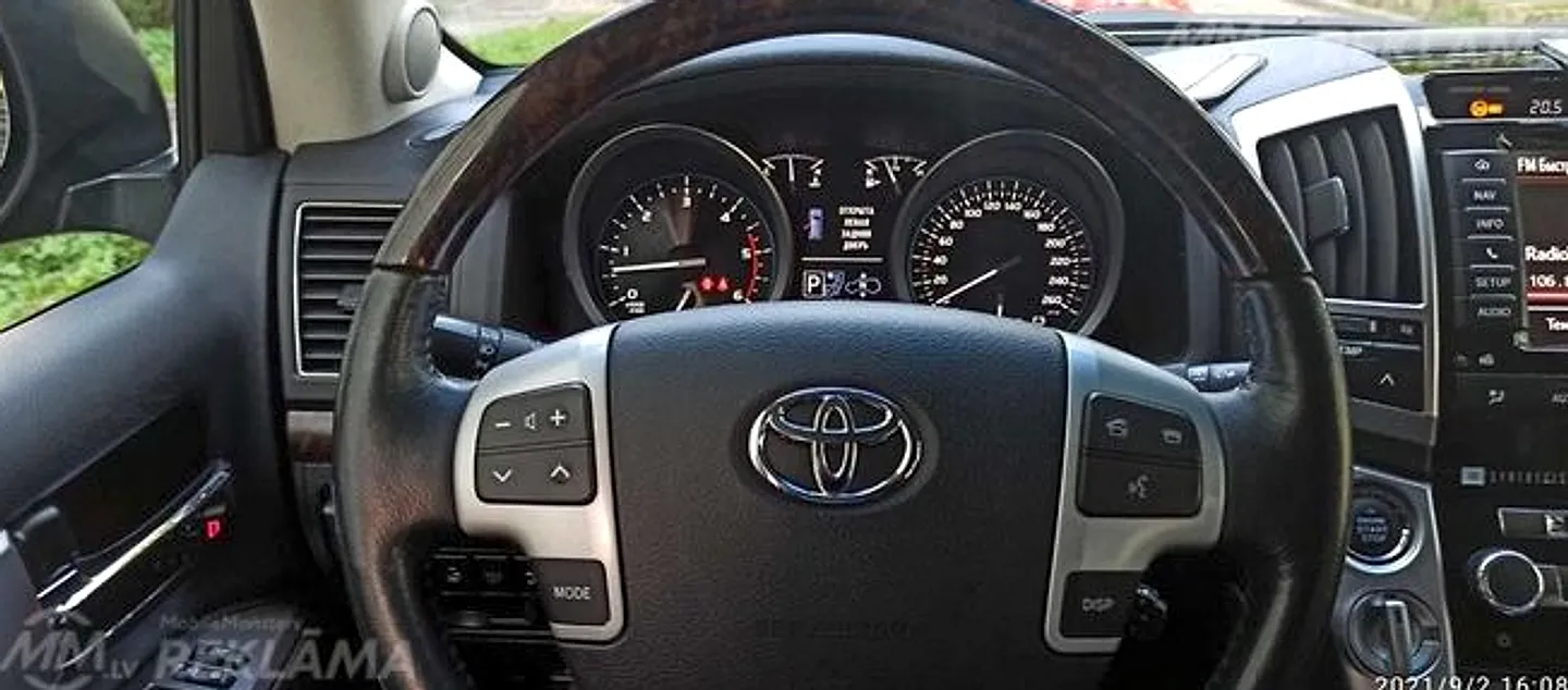 Toyota Land, 2013. gads