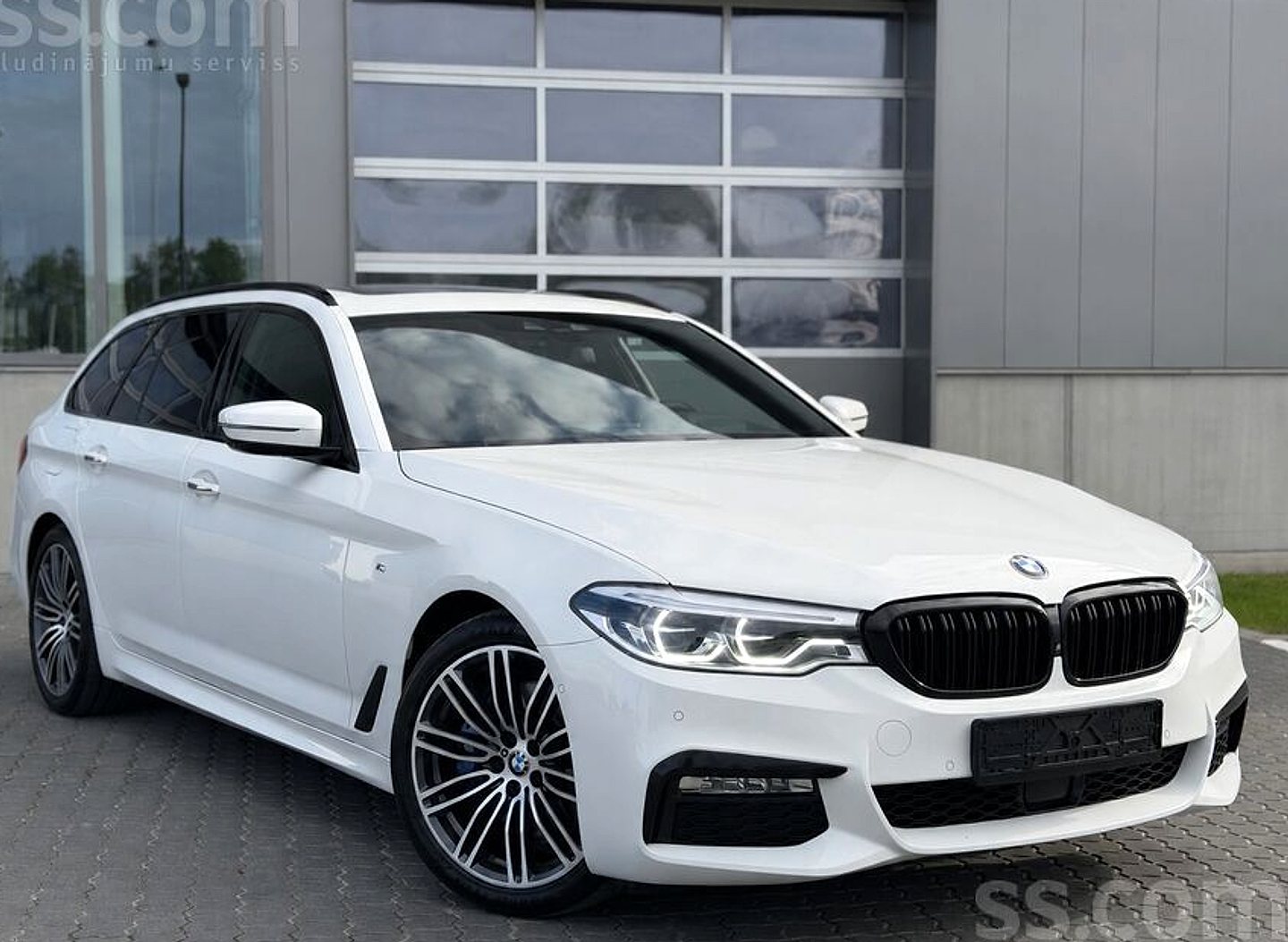 BMW 530 — foto 2