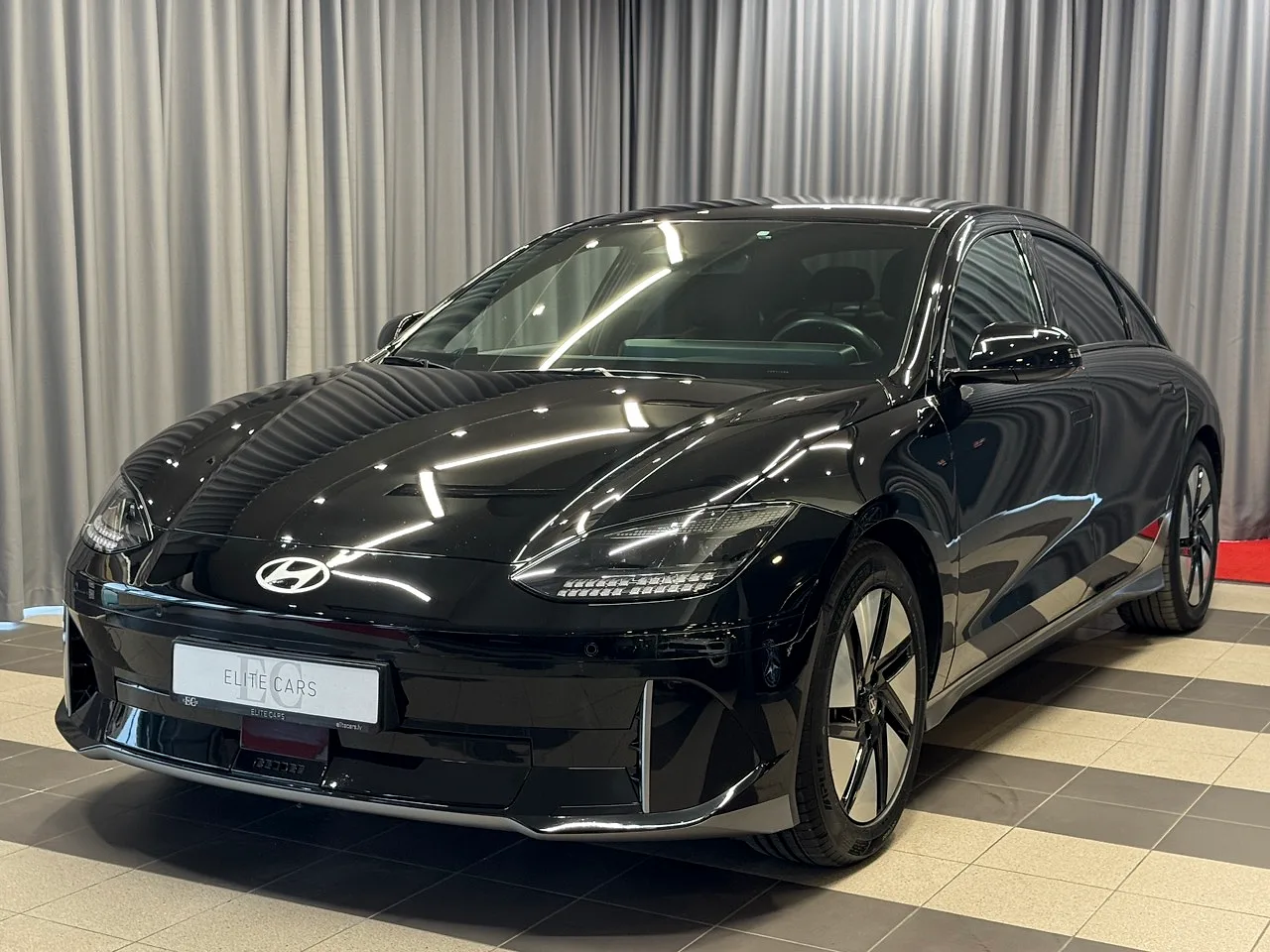 Hyundai Ioniq 6, 2023. gads