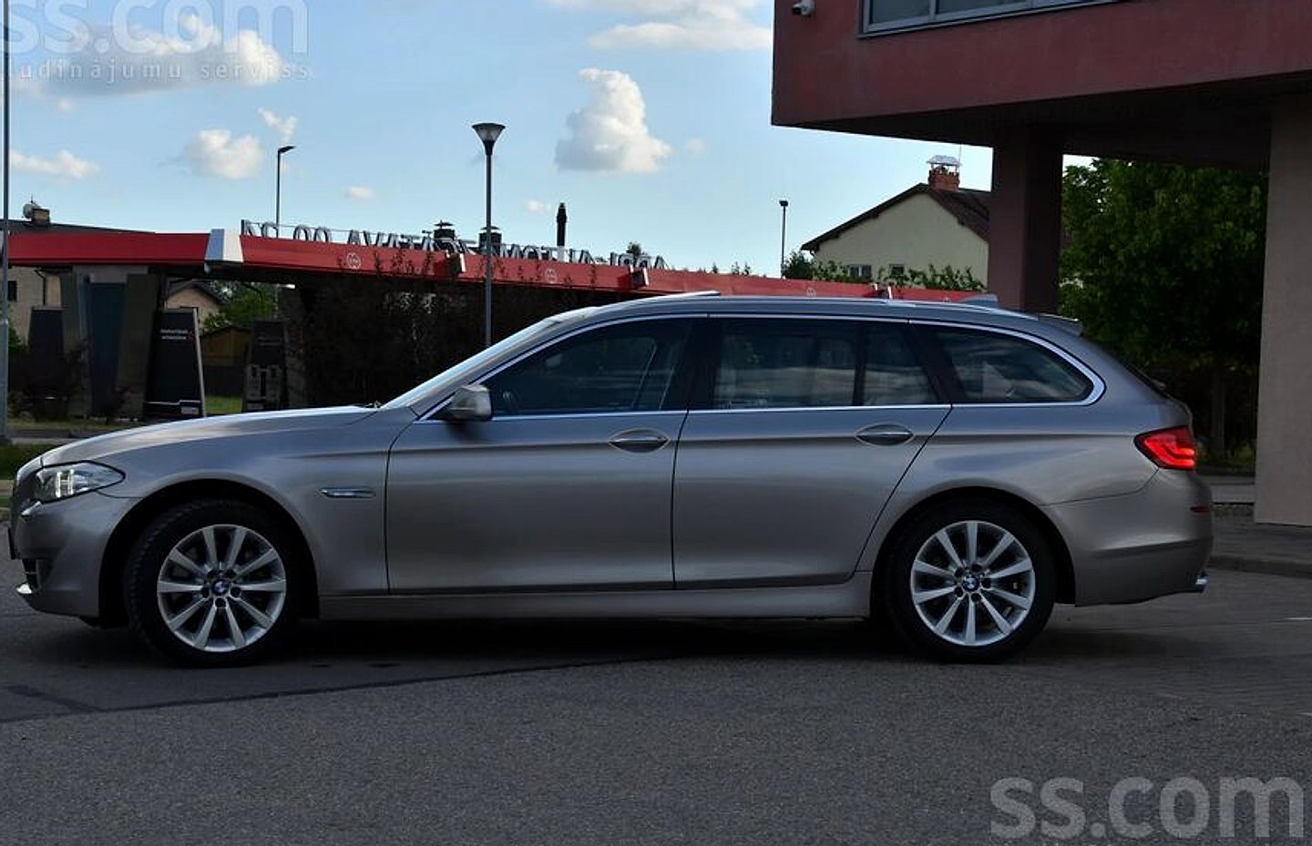 BMW 525 — foto 4
