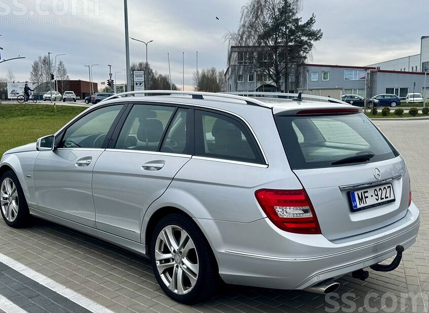 Mercedes-Benz C220 — foto 6