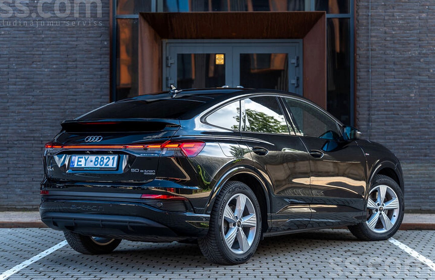 Audi E-tron — foto 4