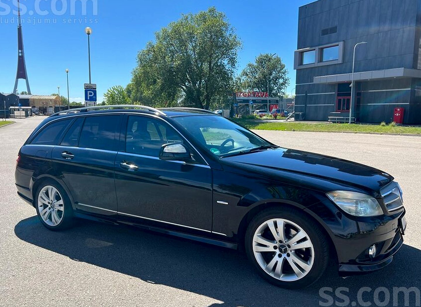 Mercedes-Benz C220 — foto 4