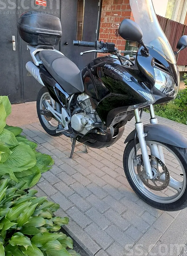 Honda Varadero, 2011. gads