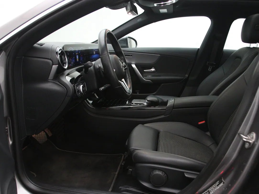 MERCEDES BENZ Cla200 — foto 5