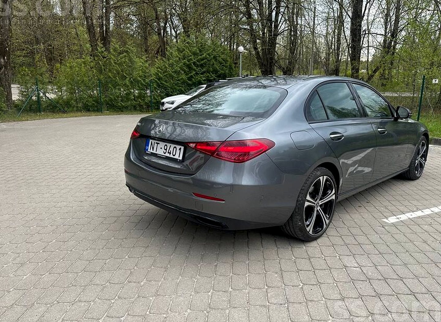 Mercedes-Benz C300 — foto 2