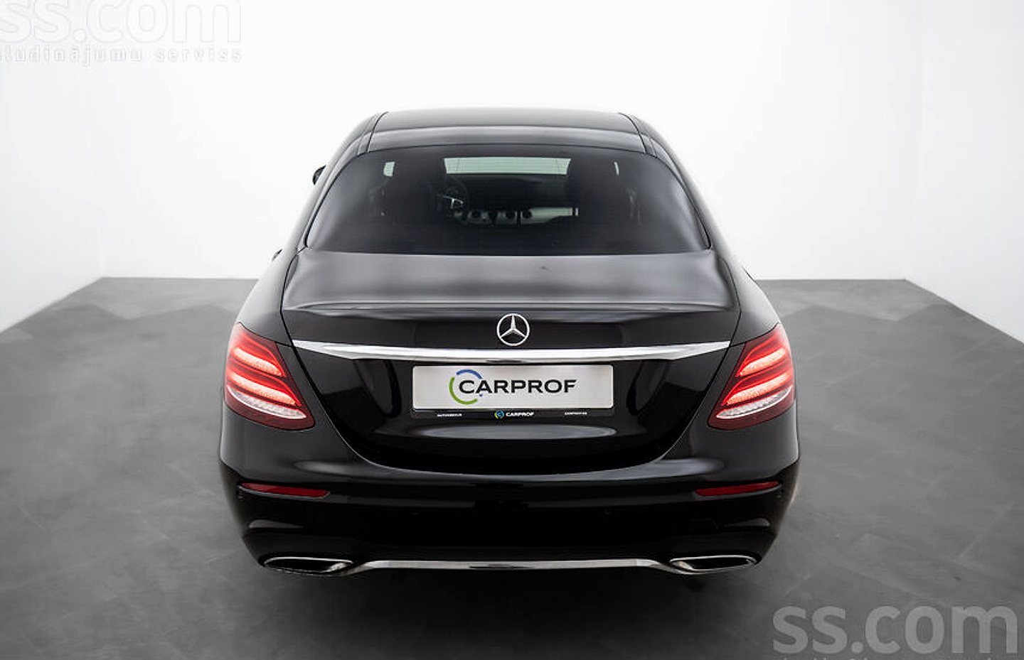 Mercedes-Benz E220 — foto 5