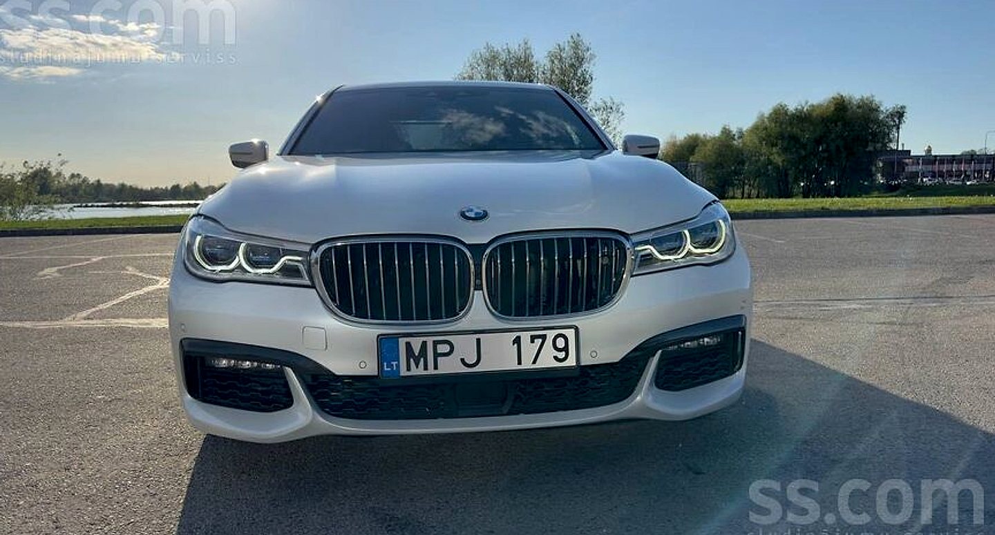 BMW 750 — foto 2