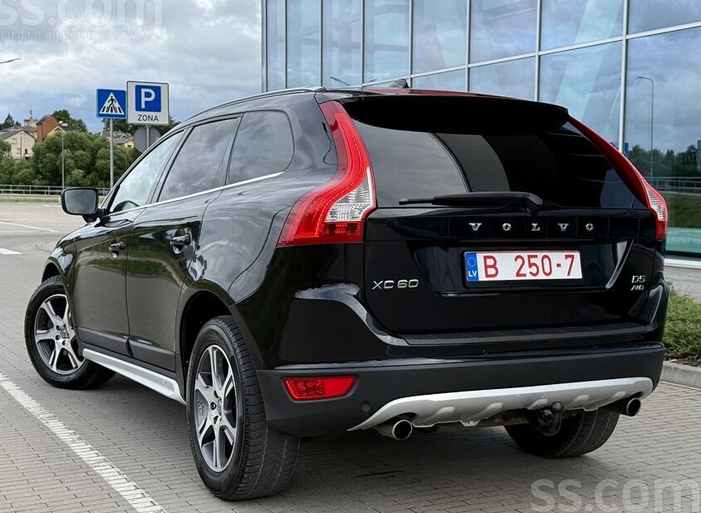 Volvo XC 60 — foto 5