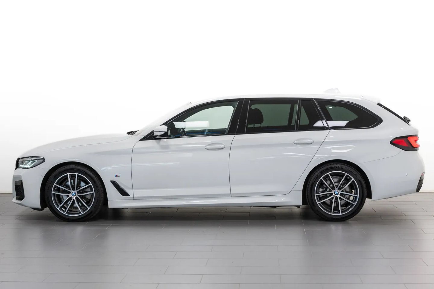 BMW 520 — foto 2