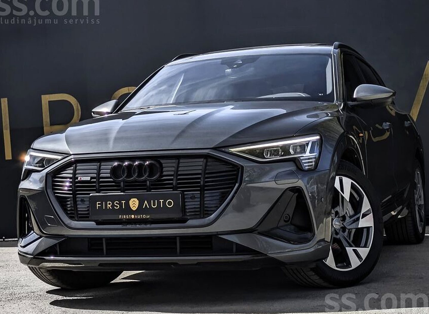 Audi E-tron — foto 2