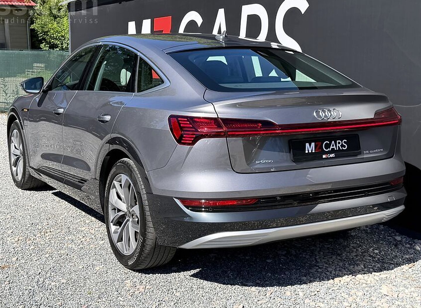 Audi E-tron — foto 3