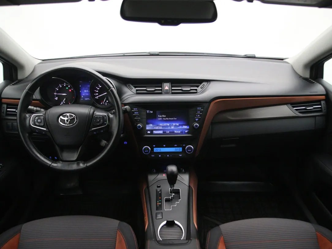 Toyota Avensis — foto 3