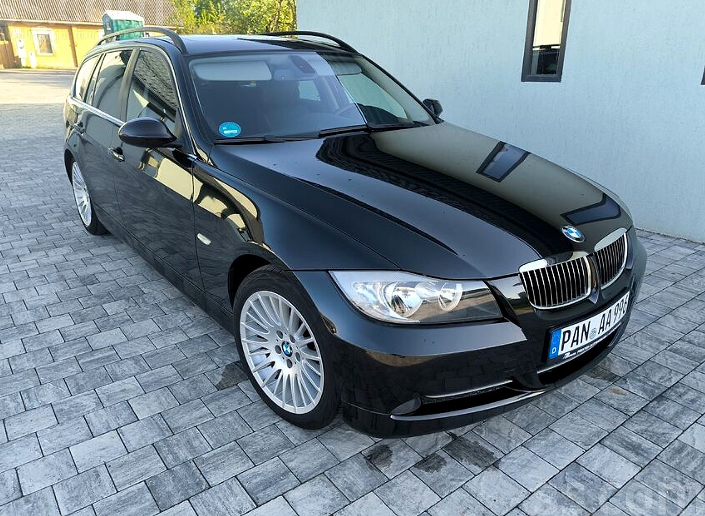 BMW 330